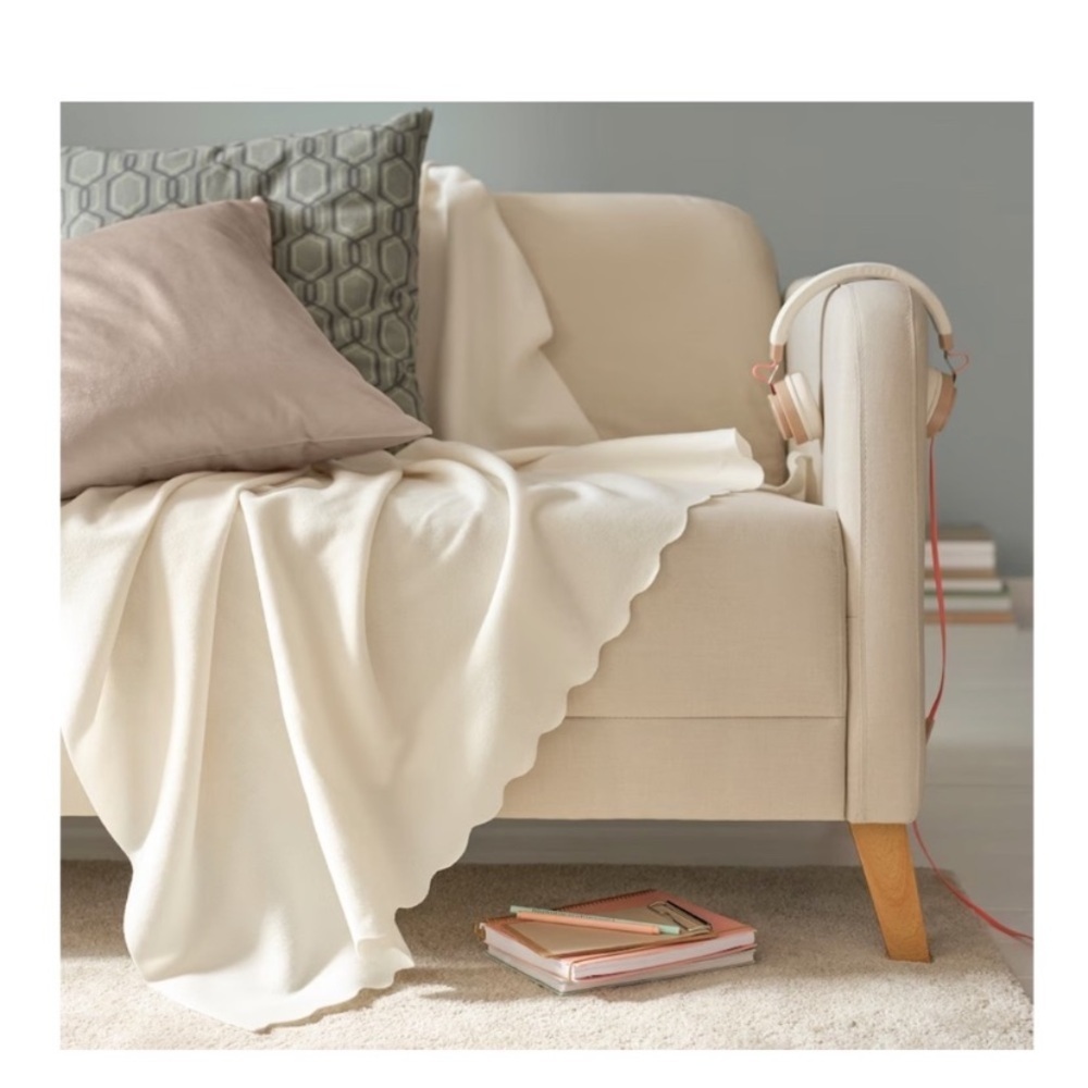IKEA Thorgun Blanket White NEW Bundle of 2  Soft Cozy Fleece Throw Blankets NWT - Picture 5 of 15